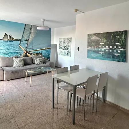 Lovely 2 Bedroom In Americas K202 Apartament Los Cristianos (Tenerife)