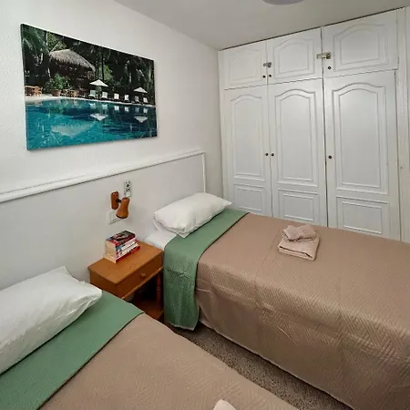Lovely 2 Bedroom In Americas K202